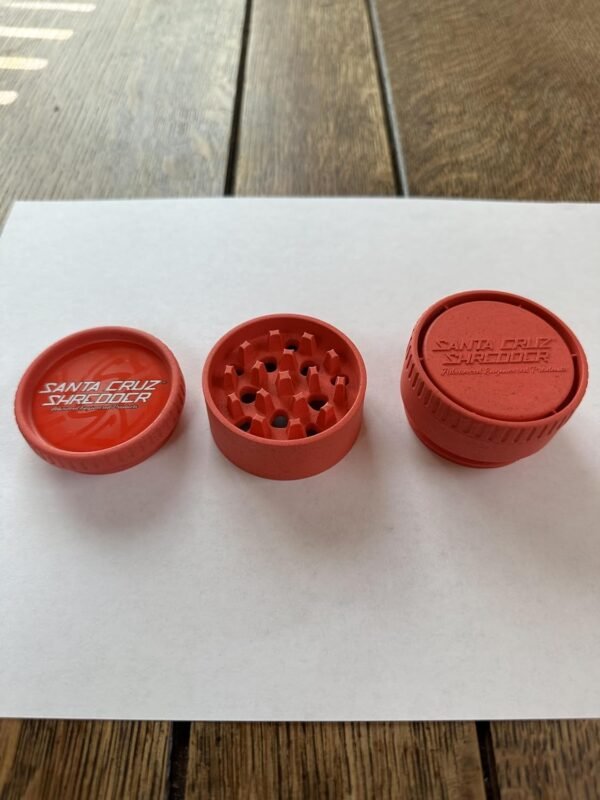 Santa Cruz Shredder 3 Piece Herb Grinder Review for Durable Kitchen Use